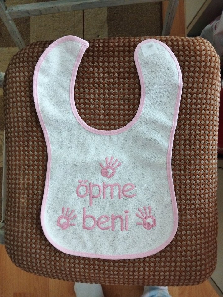 Nakışlı Pembe Bebek Önlüğü - Görsel 2