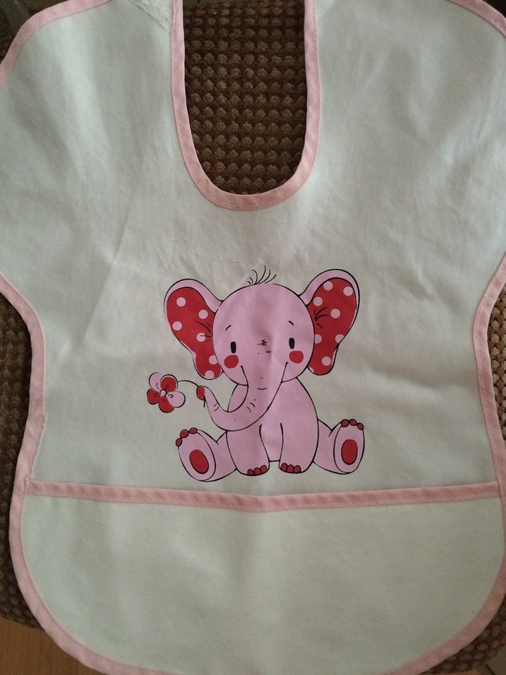 Pembe Fil Desenli Bebek Önlüğü. Hem silinir hem yıkanabilir. - Görsel 2