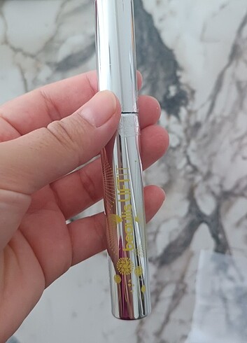 Rimmel London Bealius maskara