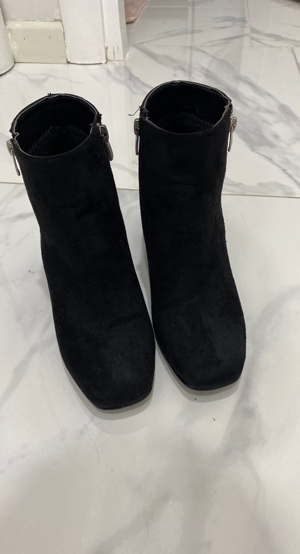 Siyah Süet Fermuarlı Topuklu Kadın Bot - Görsel 3