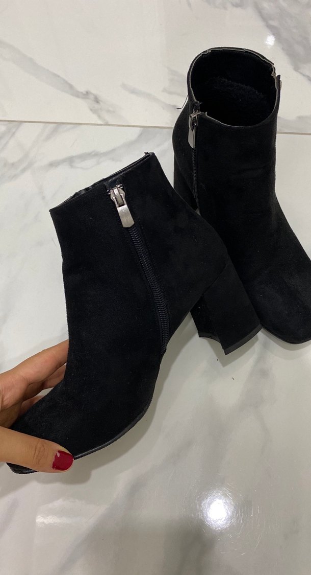 Siyah Süet Fermuarlı Topuklu Kadın Bot - Görsel 5