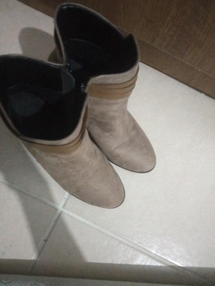 Bej Süet Kadın Bot - Tokalı, Blok Topuklu - Görsel 3