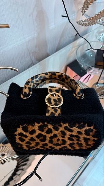  Beden Gucci kitli siyah çanta