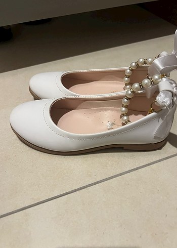 Kız Çocuk Beyaz İnci Detaylı Babet - Görsel 3