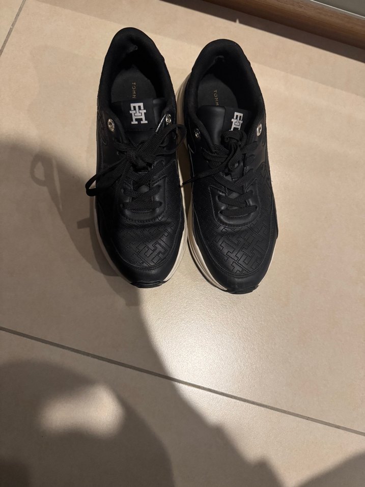 Siyah Desenli Kadın Spor Ayakkabı - Görsel 2