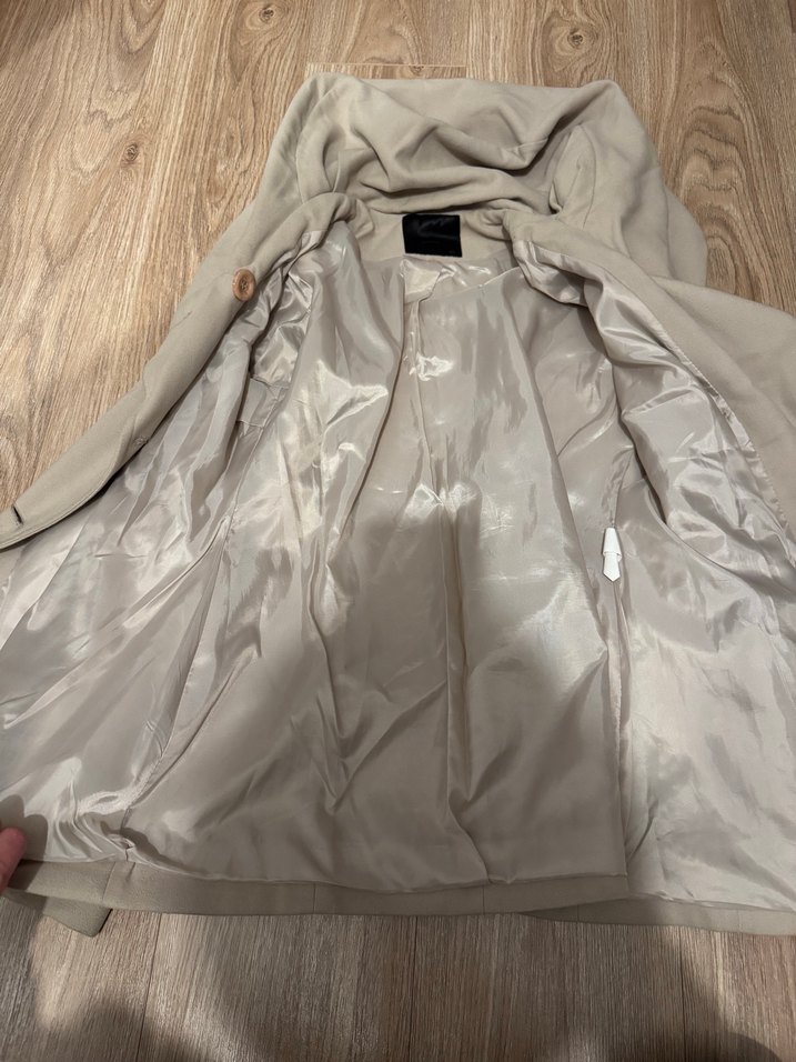 Bej Kemerli Kısa Kadın Kaban - Görsel 2