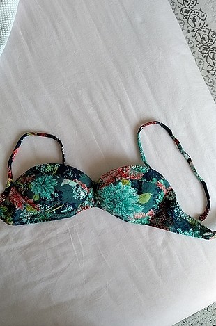 etiketli Koton marka s beden bikini ust