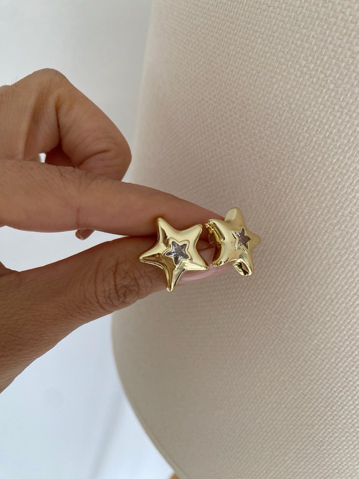 Altın Renk Mini Pileli Küpeler - Görsel 2