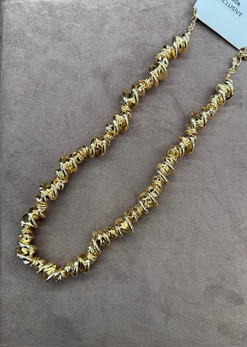 Pilise Detaylı Uzun Altın Renkli Kadın Kolye - Görsel 3