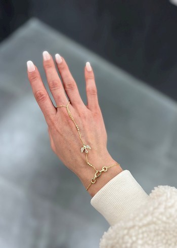 Minimalist Altın Zincir Detaylı Kadın El Zinciri - Görsel 8