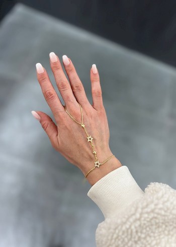 Minimalist Altın Zincir Detaylı Kadın El Zinciri - Görsel 3
