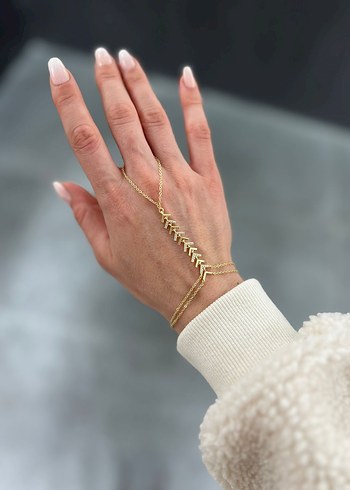 Minimalist Altın Zincir Detaylı Kadın El Zinciri - Görsel 12