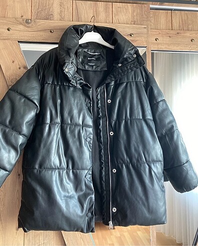 Bershka Deri mont