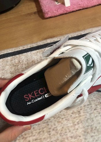 Skechers Erkek Kırmızı-Beyaz Ayakkabı Sıfır Etiketli Faturalı - Görsel 4