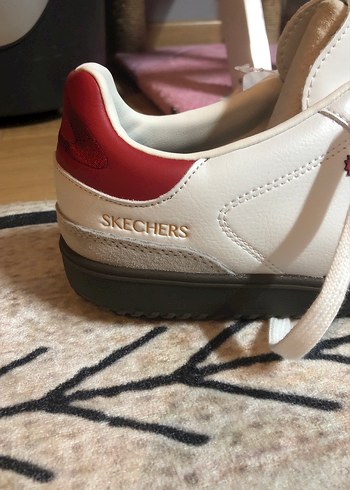 Skechers Erkek Kırmızı-Beyaz Ayakkabı Sıfır Etiketli Faturalı - Görsel 3