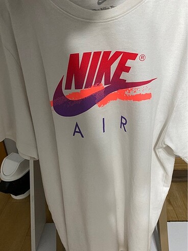 Nike Air Orijinal Sıfır tişört