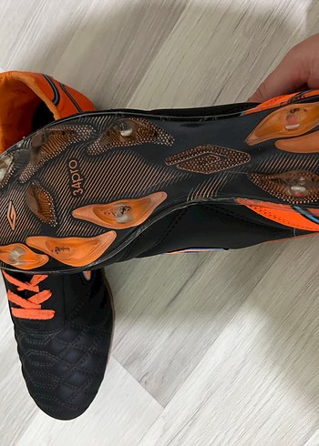 43 Beden siyah Renk Siyah Erkek Futbol Ayakkabısı Turuncu Bağcıklı