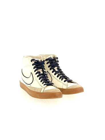 Nike Nike Spor Ayakkabı %70 İndirimli.