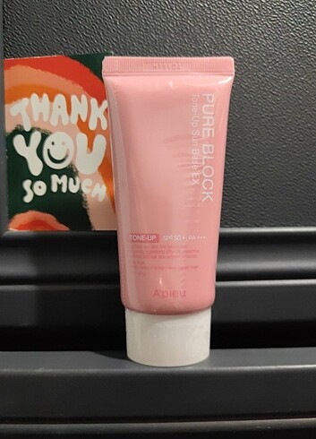 Missha pure block tone up güneş kremi 