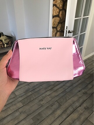 Mary kay makyaj çantası