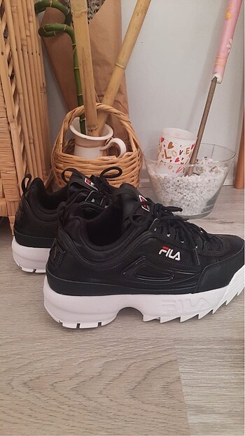 40 Beden siyah Renk Fila ayakkabı