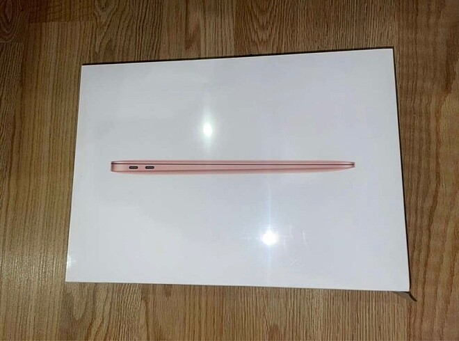 Sıfır Macbook Air M1 çipli 13 inç