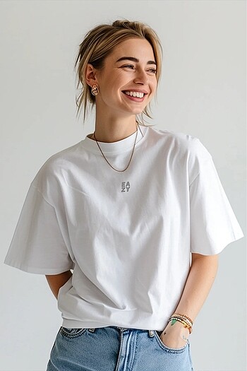 Diğer Eazy Basic Unisex Kabartma Baskılı Extra Oversize Kısa Kollu T-S
