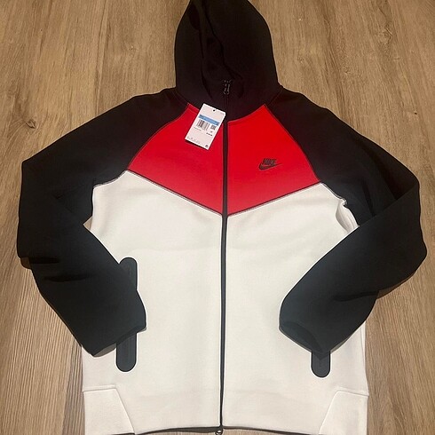 s Beden kırmızı Renk Nike Tech Fleece Jacket