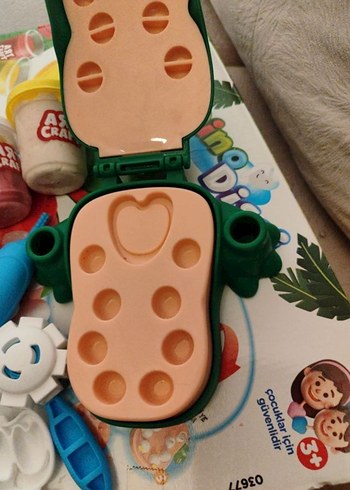 Beden Renkli Dino Dişçi Oyun Hamuru Seti