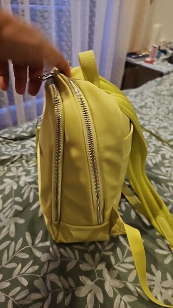 Samsonite sırt çantası fosforlu fıstık yeşili yeni sezon. Rengi 