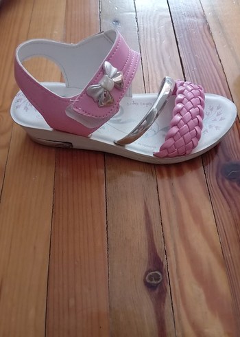 Diğer Kız Çocuk Pembe Tokalı Sandalet