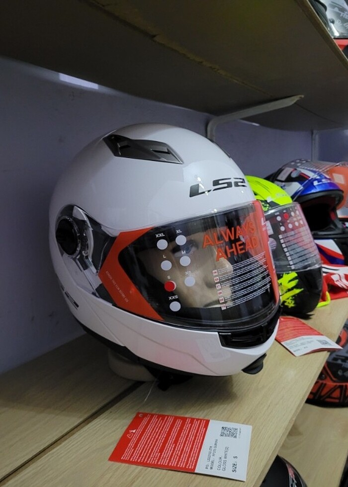 Ls2 guroni çeneaçilir kask - Görsel 4