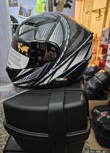Sıfır sway marka motosiklet kaskı - Görsel 2