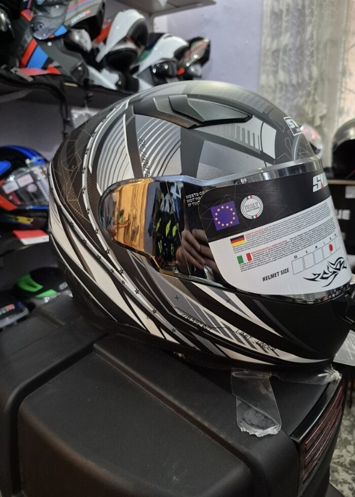 Sıfır sway marka motosiklet kaskı - Görsel 3