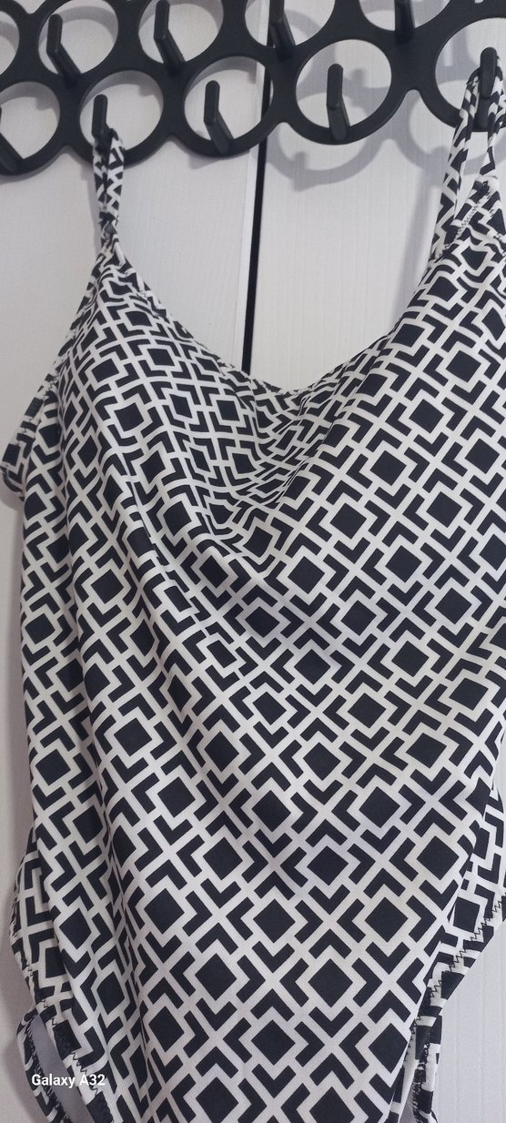 Desenli İnce Askılı Kadın Mayo - Görsel 2