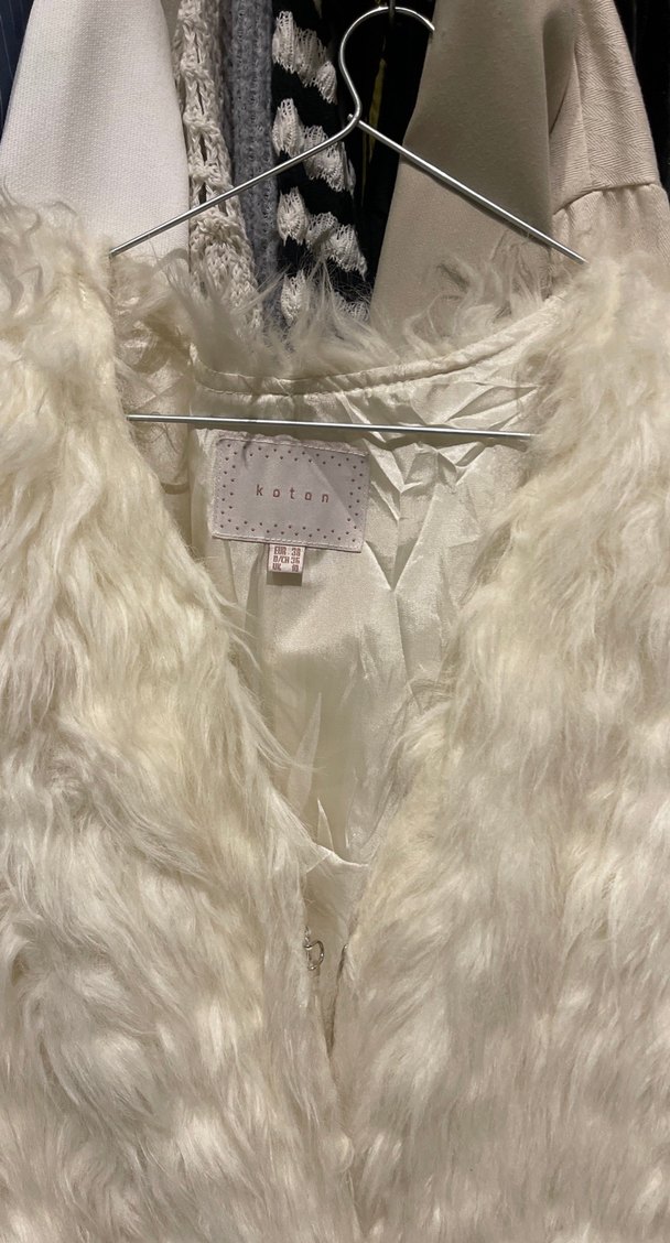 Beyaz Kürklü Kadın Yelek - Görsel 2