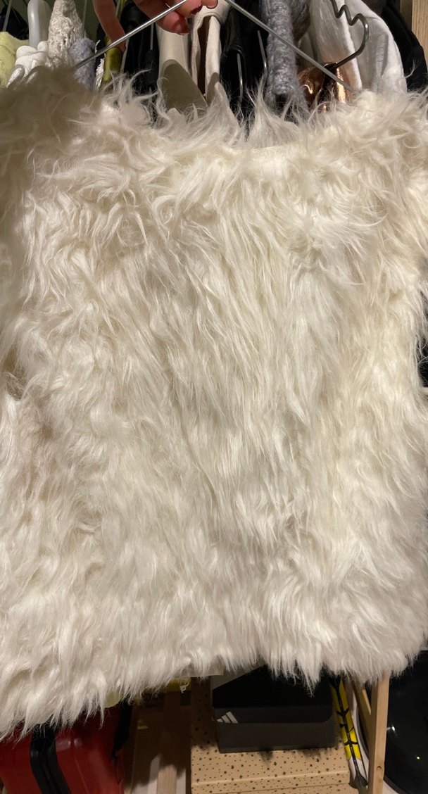 Beyaz Kürklü Kadın Yelek - Görsel 3