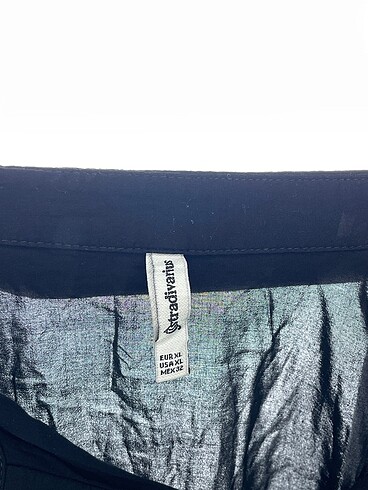 xl Beden siyah Renk Stradivarius Gömlek %70 İndirimli.