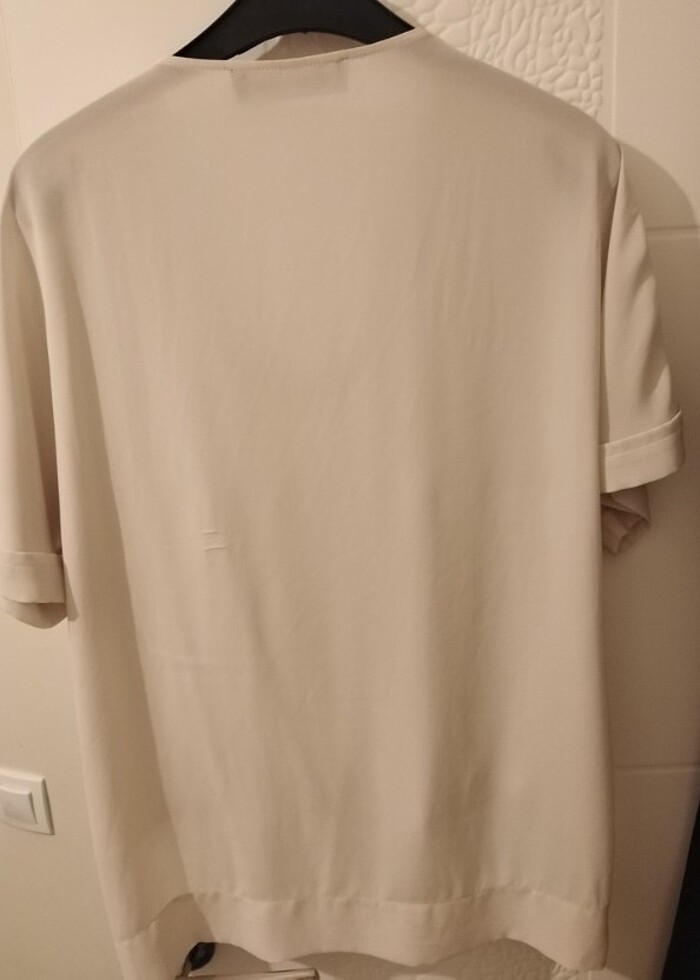 Kısa kol bluz  - Görsel 2