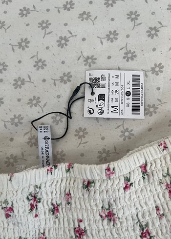 Stradivarius Pamuklu Çiçek Desenli Fırfırlı Mini Etek