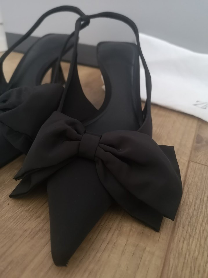 ZARA Siyah Fiyonklu İnce Topuklu Kadın Ayakkabı - Görsel 4