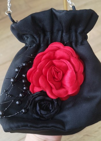 Zara Nakışlı Siyah İpek Clutch Çanta