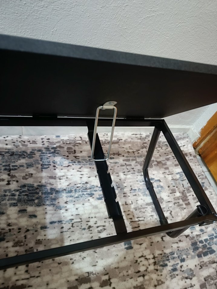 Siyah masa - Görsel 2