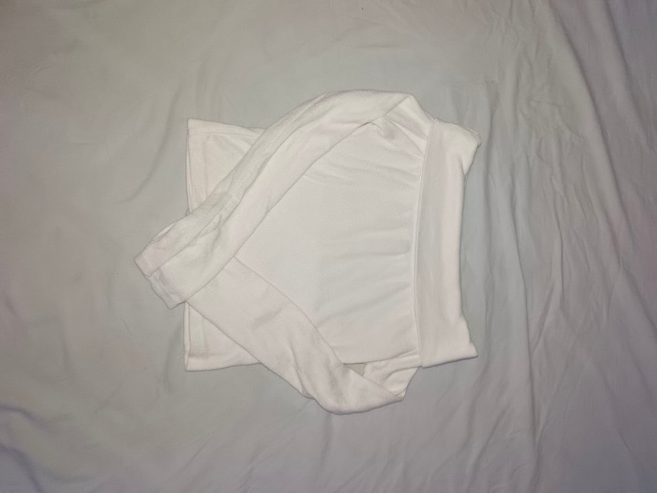 Beyaz Uzun Kollu Crop Top - Görsel 3