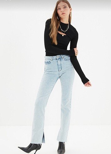 Trendyol yırtmaçlı jean 