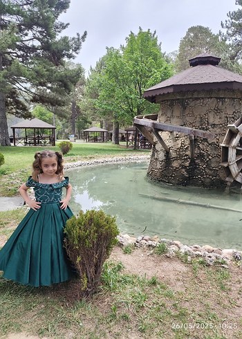 Diğer Drapeli Straplez İşlemeli Yeşil Kız Çocuk abiyesi