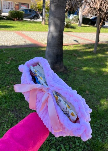 Barbie fularlı kitap kılıfı - Görsel 3