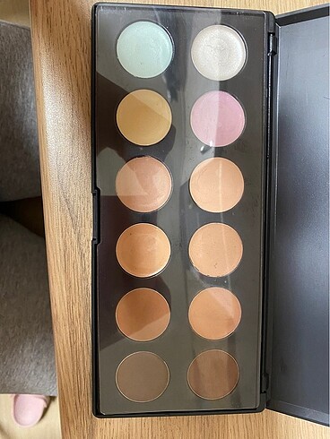 Beden Renk MAC PROFFESİONAL MAKEUP