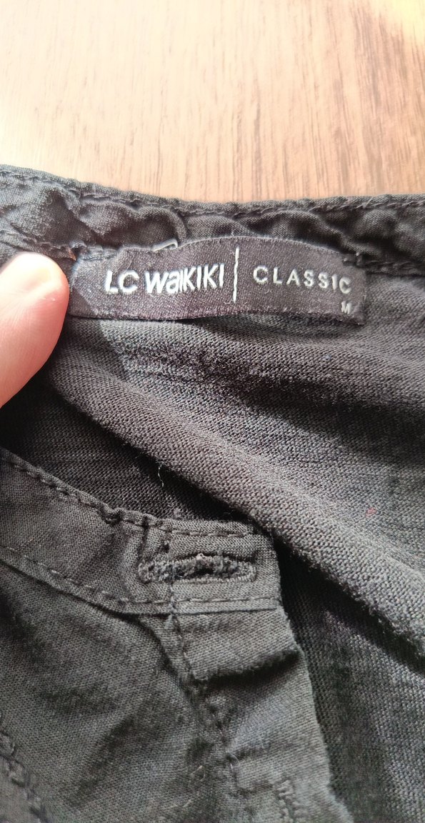 Lcwaikiki Düğmeli Siyah Bluz - Görsel 2