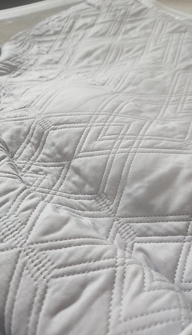 Gri Düz Desenli Yatak Örtüsü - Görsel 3